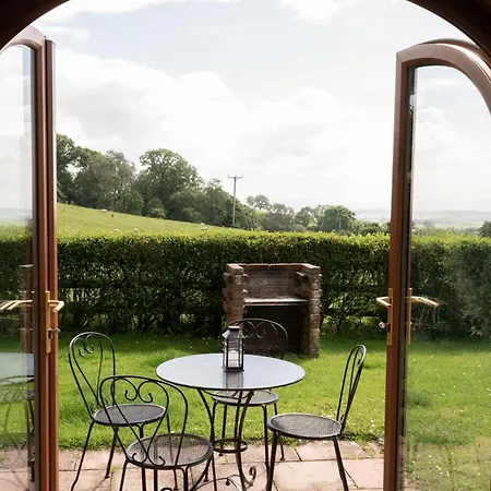 Garth Cottage, Castle Carrock, Family Friendly With Hot Tub And Views * Castle Carrock