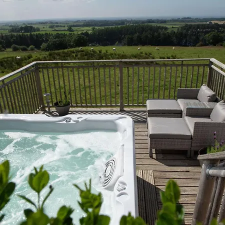Garth Cottage, Castle Carrock, Family Friendly With Hot Tub And Views Castle Carrock