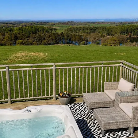 Garth Cottage, Castle Carrock, Family Friendly With Hot Tub And Views 度假居 *