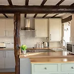 Garth Cottage, Castle Carrock, Family Friendly With Hot Tub And Views *