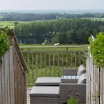 Garth Cottage, Castle Carrock, Family Friendly With Hot Tub And Views