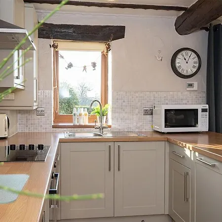 Garth Cottage, Castle Carrock, Family Friendly With Hot Tub And Views Holiday home Castle Carrock