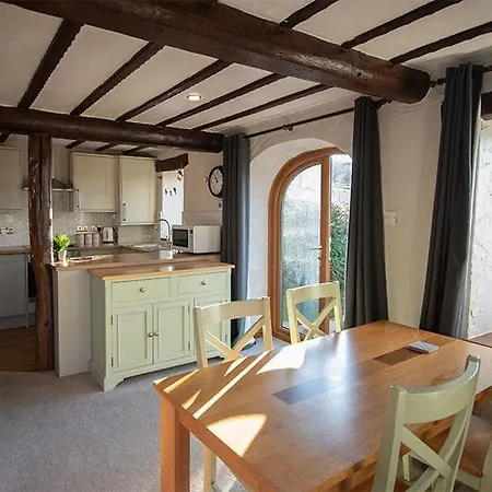 Casa de Férias Garth Cottage, Castle Carrock, Family Friendly With Hot Tub And Views *